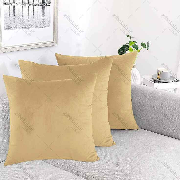 کوسن مخمل کرمی از نمای نزدیک