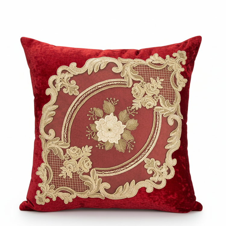 کوسن مخمل دانتل قرمز