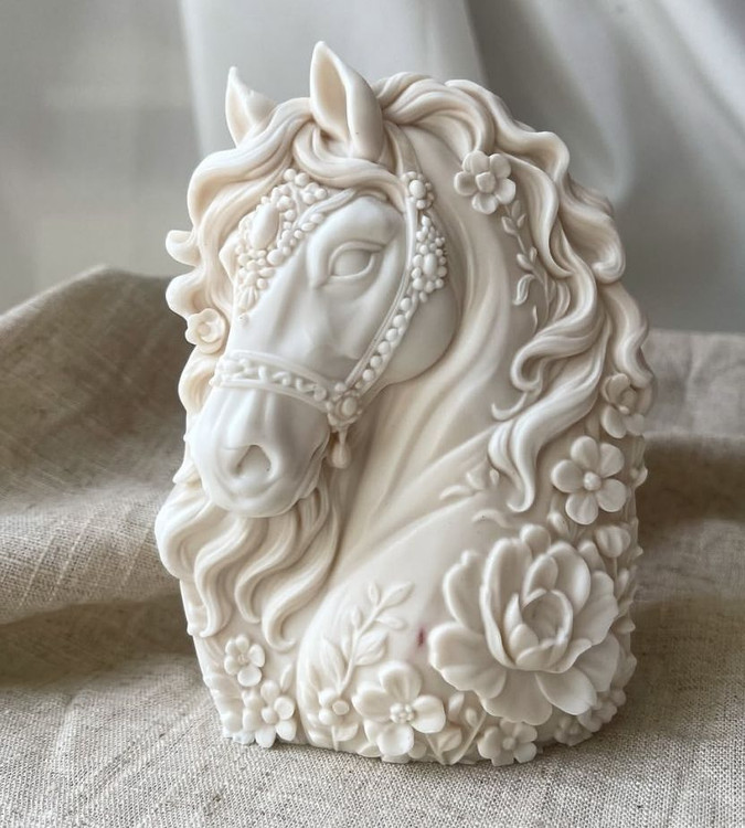 شمع اسب مدل هیما رنگ سفید